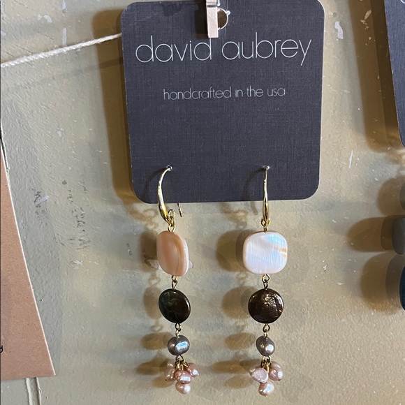 David Aubrey Jewelry - David Aubrey Gold and Cream Dangle Earrings